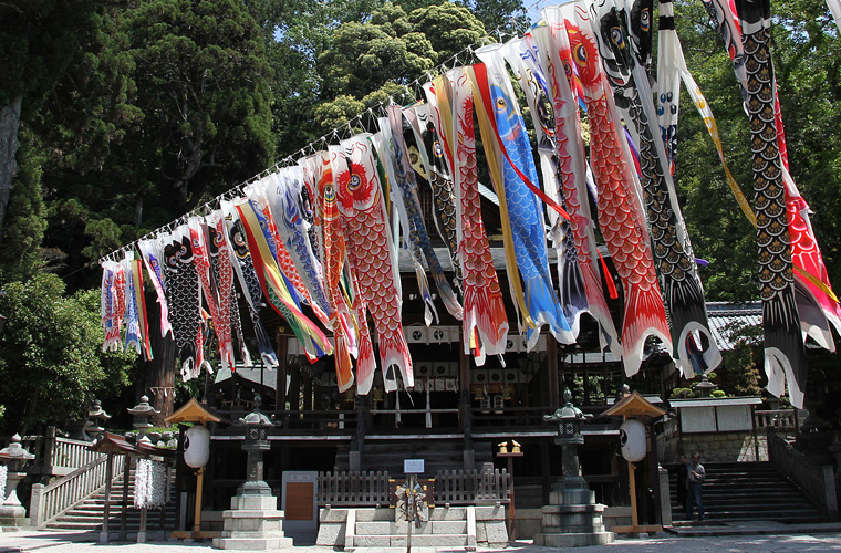 日牟禮八幡宮